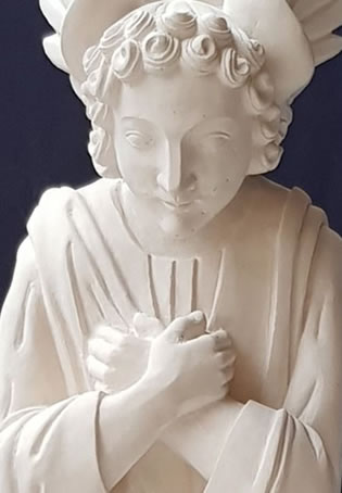 Personnages::Sculptures en pierre de personnages